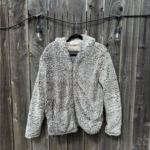 3/$15 CLEARANCE Thread and Supply Grey and Black Sherpa Full Zip Hooded Jacket M